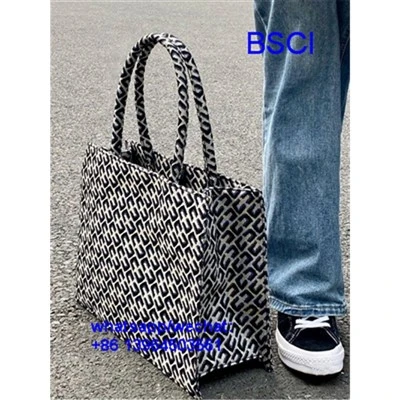 ออกแบบกระเป๋า Tote ผู้หญิง